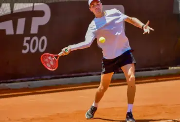 RioOpen: João Fonseca vence Thiago Monteiro e avança às oitavas