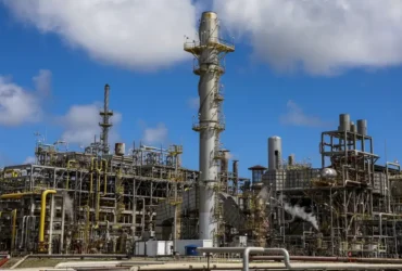 Câmara aprova mudanças no Reiq e reduz tributos para indústria química