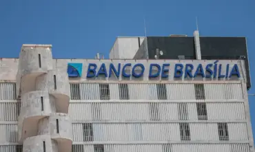 Justiça bloqueia ações do BRB para garantir ressarcimento em investigação sobre o Master