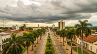 Cuiabá tem segunda-feira ensolarada em 16/02/2026