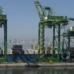PIB brasileiro cresce 2,2% em 2025 e perde ritmo no fim do ano