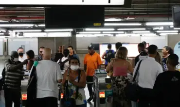Metrô terá funcionamento ininterrupto durante o carnaval em São Paulo