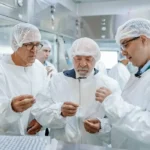 Profissionais do SUS começam a receber vacina contra a dengue do Butantan