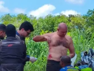 Prefeito Abilio Brunini sofre acidente de moto durante evento de carnaval em Cuiabá