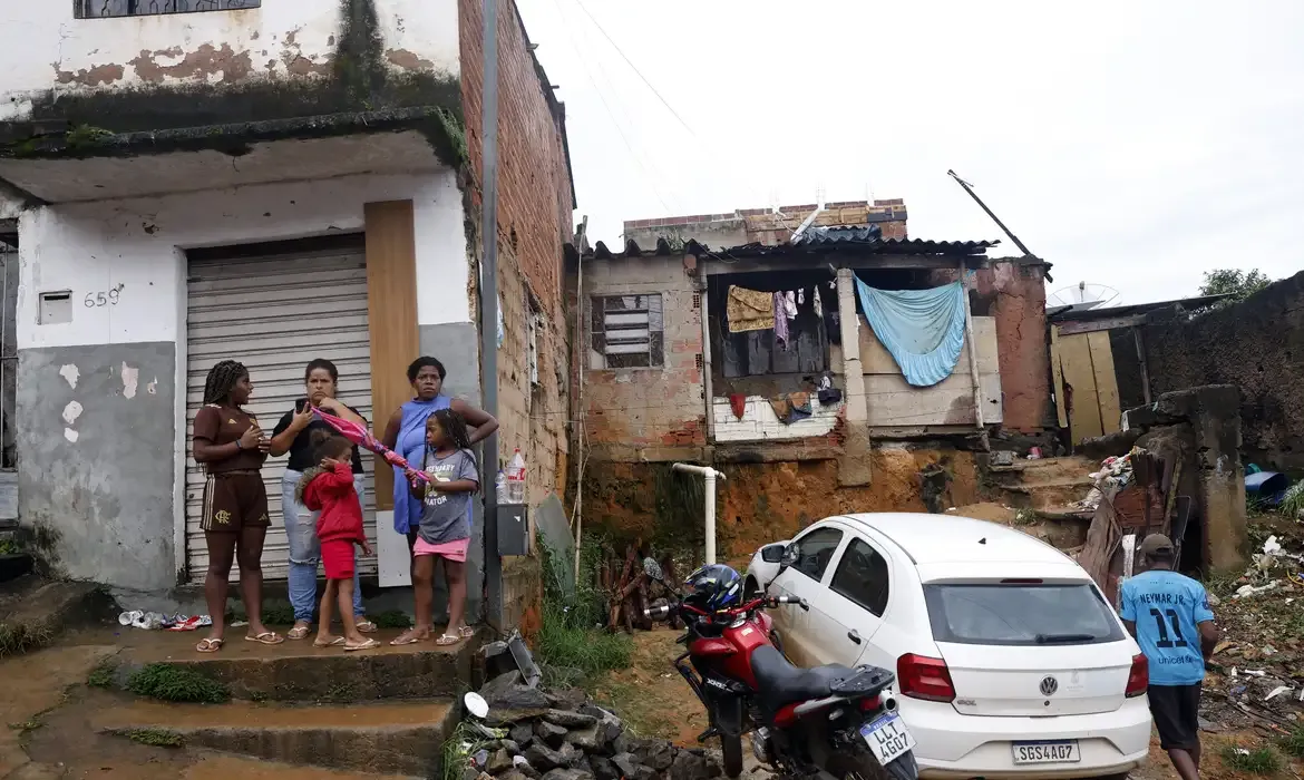 Chuvas causam mortes e deixam moradores em desespero em Juiz de Fora