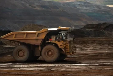 Justiça paralisa operações da Vale após vazamento em complexo de Minas Gerais