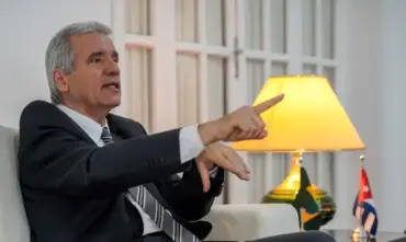 Cuba acusa Trump de genocídio por restrições ao petróleo