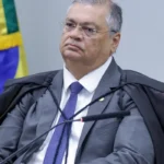 Dino determina suspensão de penduricalhos nos Três Poderes