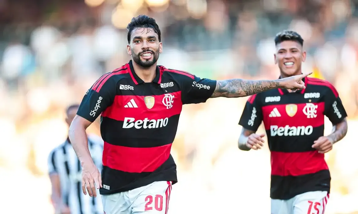 Flamengo vence clássico, elimina Botafogo e avança à semifinal do Carioca