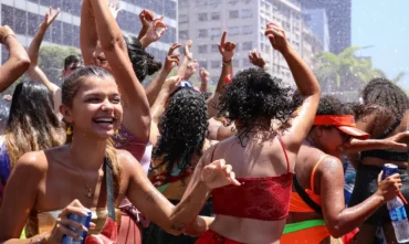 Carnaval impulsiona ocupação hoteleira acima de 91% no Rio