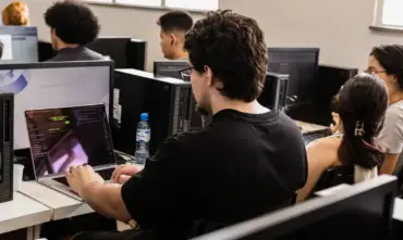 Cibersegurança ganha 25 mil vagas gratuitas no programa Hackers do Bem
