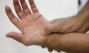 Fibromialgia ganha novas diretrizes e amplia tratamento pelo SUS