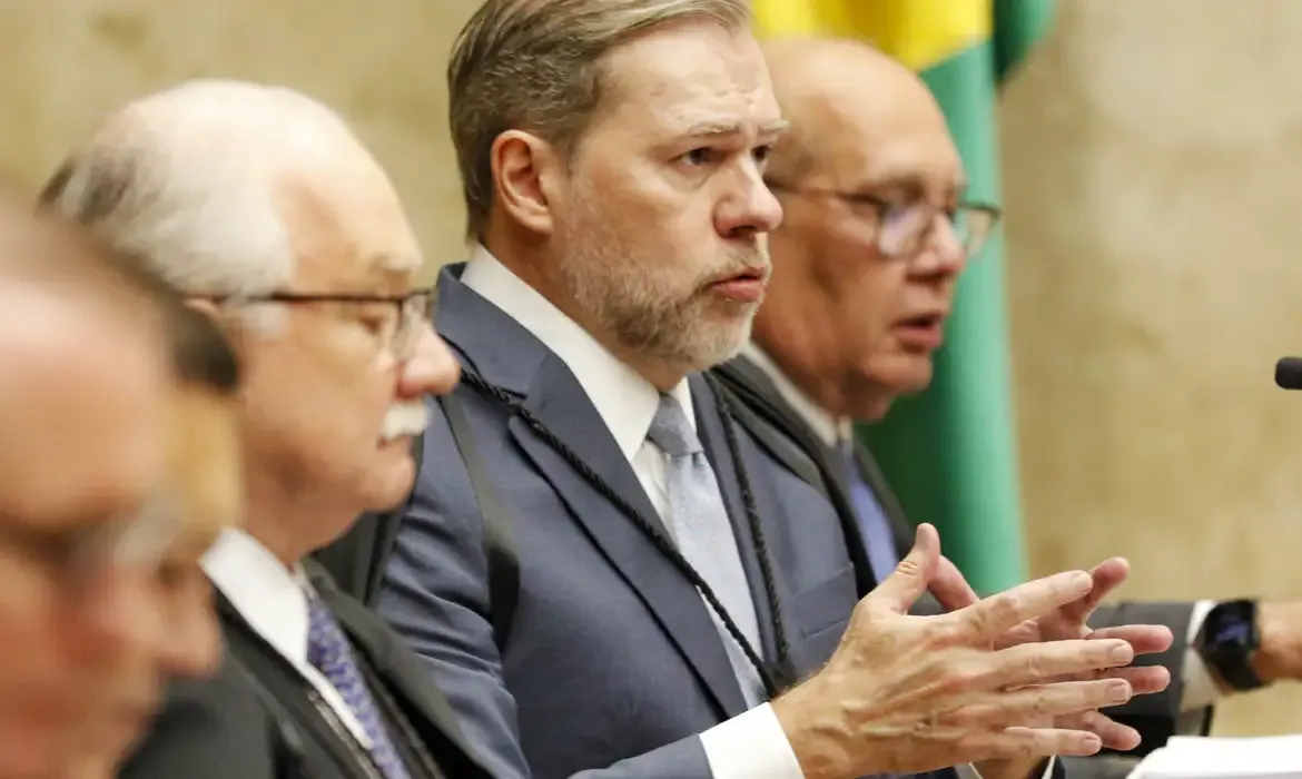 Fachin arquiva ação de suspeição de Toffoli no caso Master