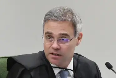 Master leva Mendonça a se reunir com delegados da PF no STF