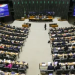 Fachin defende independência dos Poderes em discurso no Congresso
