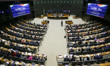Fachin defende independência dos Poderes em discurso no Congresso
