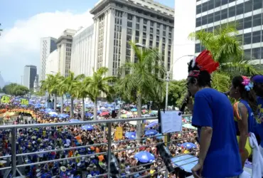 Carnaval reúne 462 blocos no Rio neste domingo