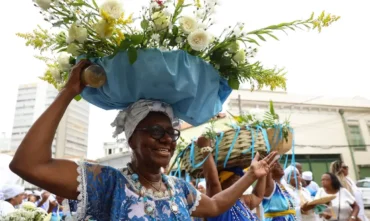 Iemanjá reúne fiéis em homenagens que atravessam o Rio de Janeiro