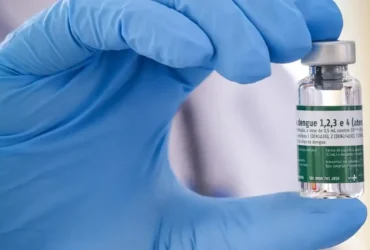 Vacinação contra dengue começa para 1,2 milhão de profissionais de saúde