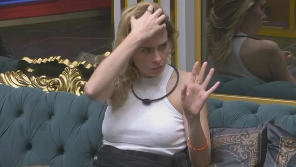 Ana Paula Renault questiona regras de vestimenta no BBB 26 durante conversa com brothers.