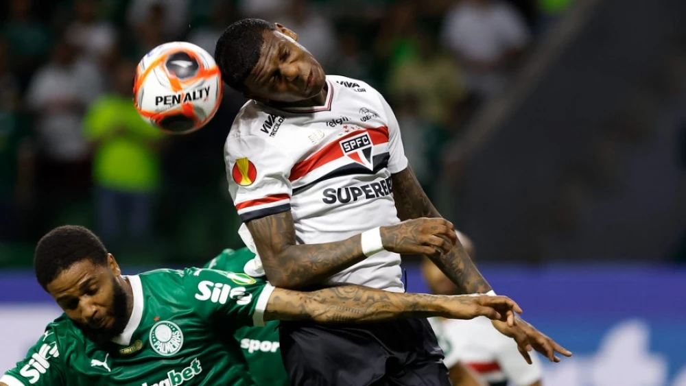 Palmeiras e São Paulo se reencontram menos de um ano após pênalti polêmico