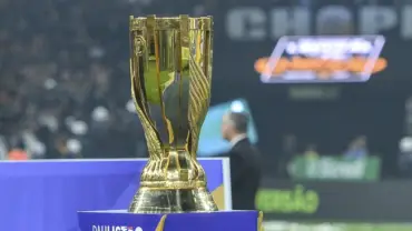 Troféu do Campeonato Paulista de Futebol simbolizando as quartas de final de 2026.