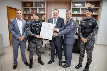 Homenagem reconhece ação policial após feminicídio