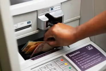 Banco é condenado por reter todo salário de cliente