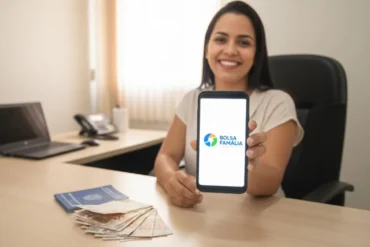 Pagamentos começam em 12 de fevereiro e seguem até o fim do mês conforme o final do NIS; benefício mínimo é de R$ 600