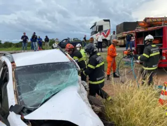 Desencarceramento na Rodovia dos Imigrantes deixa dois mortos