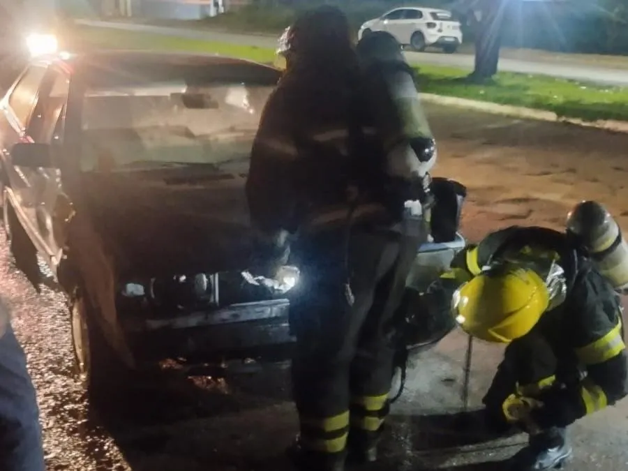 Incêndio em veículo em Lucas do Rio Verde mobiliza Bombeiros