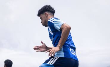 URT x Cruzeiro: onde assistir e escalações do jogo decisivo pelo Mineiro 2026. Imagem: Gustavo Aleixo/Cruzeiro