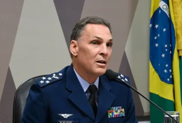 Em sabatina no Senado, Aquino reafirmou o "compromisso com a democracia" e a estabilidade das instituições.