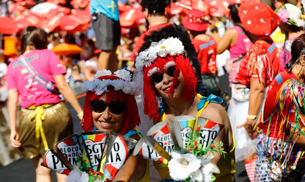 Carnaval 2026 deve mobilizar mais de 41 milhões de brasileiros e impulsionar consumo em todo o país