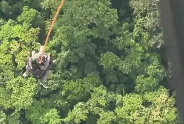 Ciopaer e Bombeiros resgatam jovem na Amazônia