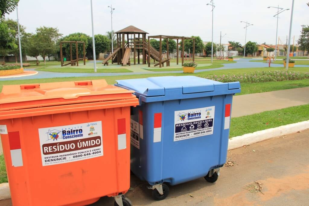 Coleta de lixo em Lucas do Rio Verde enfrenta bloqueios por estacionamento irregular e fiscalização deve multar infratores