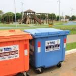 Coleta de lixo em Lucas do Rio Verde enfrenta bloqueios por estacionamento irregular e fiscalização deve multar infratores