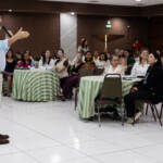 Coordenadores são qualificados em Cuiabá para lidar com novos materiais pedagógicos