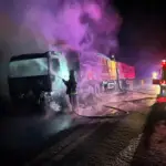 Bombeiros detalham ocorrência de incêndio em carreta com soja na BR-364