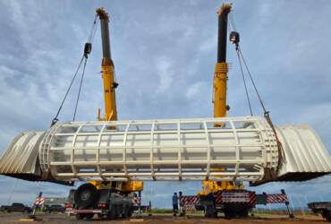Eixo da maior roda gigante da America Latina chega a Cuiaba para instalacao no Parque Novo Mato Grosso -CenárioMT