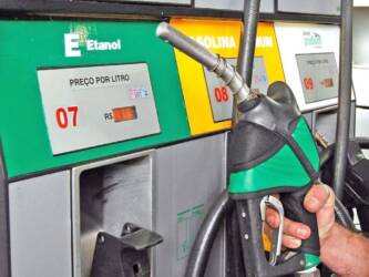Etanol perde competitividade frente à gasolina e deixa de ser vantajoso em todos os estados