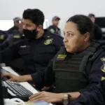 Filho é detido após ameaçar a própria mãe e causar danos em residência no Jardim Primaveras