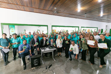 Idosos de Cuiabá recebem treinamento para caçar fake news