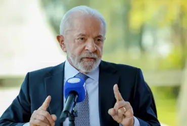 Imagem do Presidente Lula em Entrevista no Jornal da Record