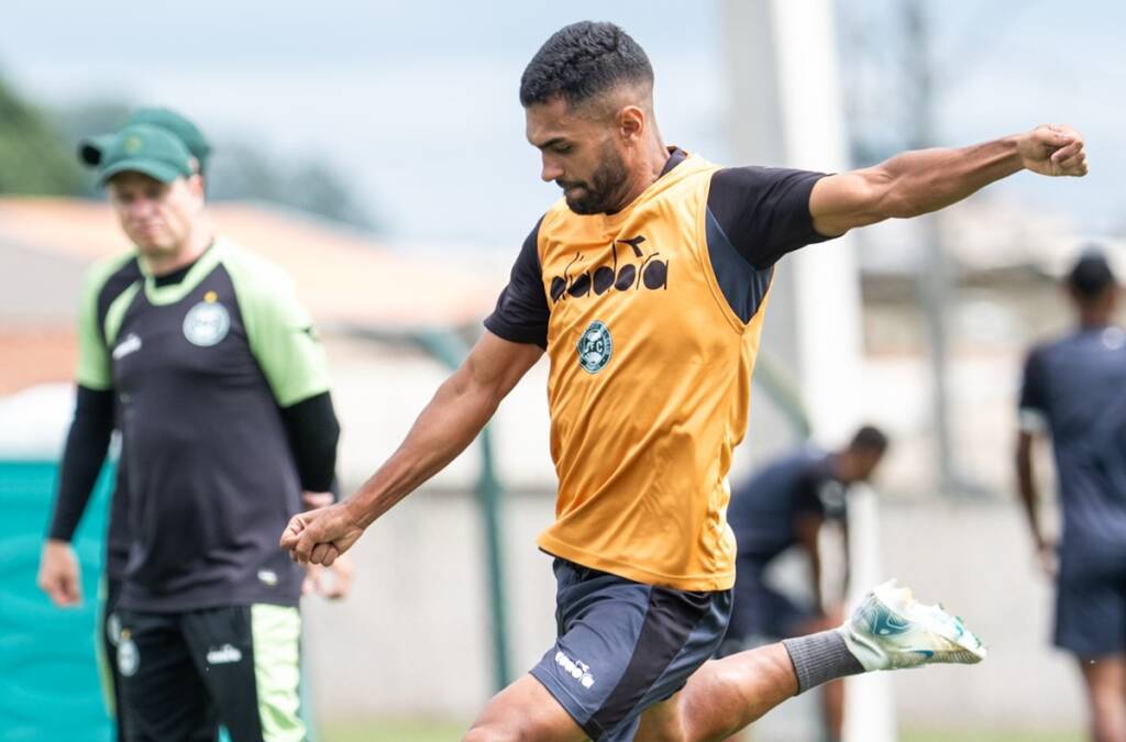 Coritiba x São Paulo ao vivo: onde assistir, escalações e tudo sobre o duelo pelo Brasileirão 2026.Imagem: JP Pacheco Coritiba
