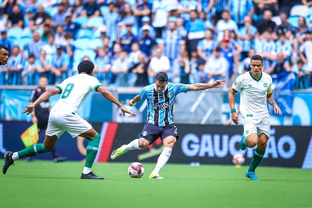 Juventude x Grêmio: onde assistir, horário e prováveis escalações da semifinal do Gauchão 2026. Imagem: Lucas Uebel/GFBPA