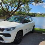 Jeep Compass 2026 lidera combinando conectividade e assistência à condução