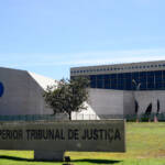 Jovem é absolvido após STJ reconhecer ilegalidade em abordagem policial em MT