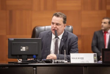 ALMT completa um ano com avanços institucionais sob Max Russi