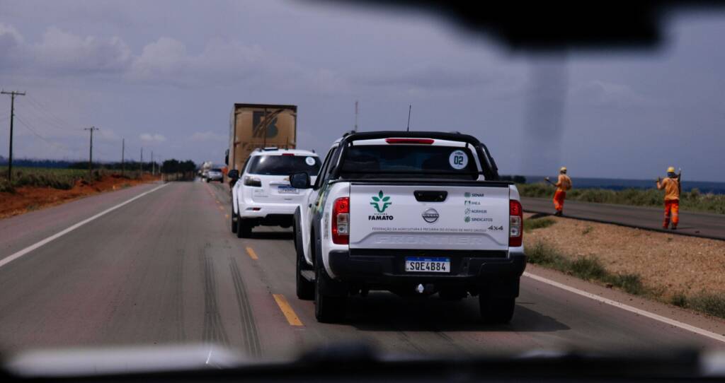 Em Estradeiro na BR-163, Famato leva cerca de 20 presidentes de sindicato rural para os portos no Pará